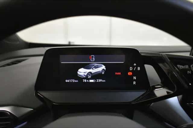 Volkswagen ID.4 (2023) thumbnail 4