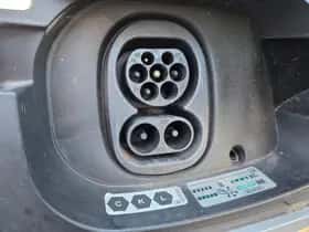 Volkswagen ID.4 (2023) thumbnail 4