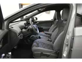 Volkswagen ID.4 (2023) thumbnail 5
