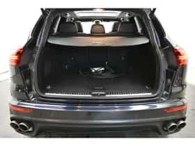 Porsche Cayenne (2015) thumbnail 16