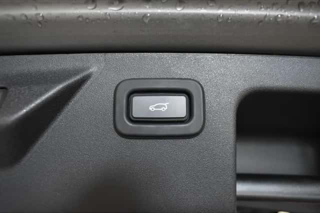 Land Rover Discovery Sport (2021) thumbnail 4