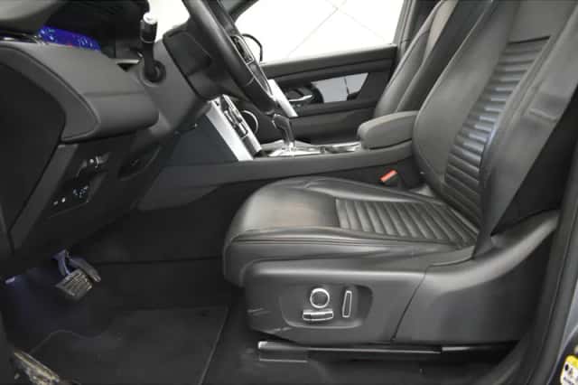 Land Rover Discovery Sport (2021) thumbnail 5