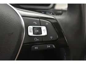 Volkswagen Passat (2016) thumbnail 23