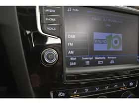Volkswagen Passat (2016) thumbnail 31