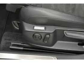 Volkswagen Passat (2016) thumbnail 35