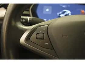 Tesla Model S (2018) thumbnail 17