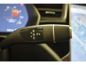 Tesla Model S (2018) thumbnail 31