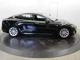 Tesla Model S (2018) thumbnail 71