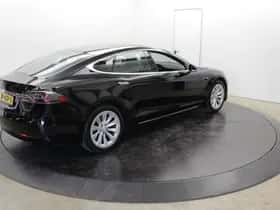 Tesla Model S (2018) thumbnail 76
