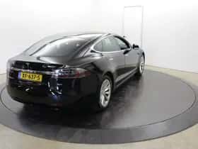 Tesla Model S (2018) thumbnail 78