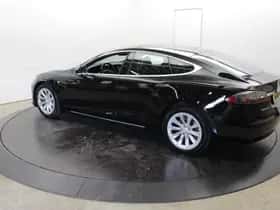 Tesla Model S (2018) thumbnail 86