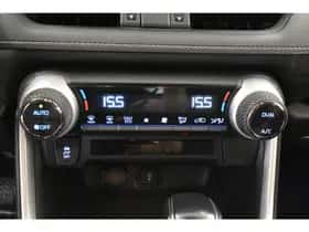 Toyota RAV4 thumbnail 19