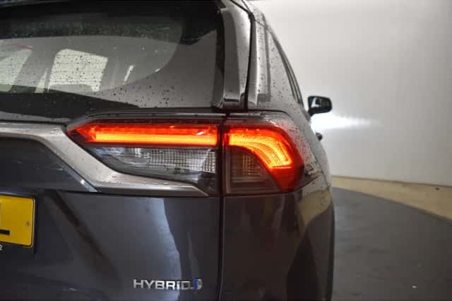 Toyota RAV4 (2020) thumbnail 6