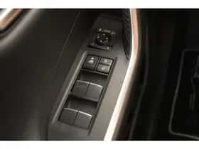 Toyota RAV4 thumbnail 8