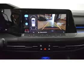Volkswagen Golf (2022) thumbnail 2