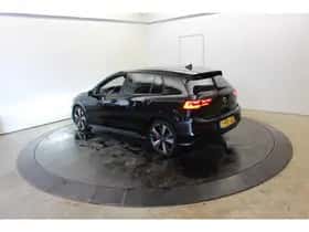 Volkswagen Golf (2022) thumbnail 17