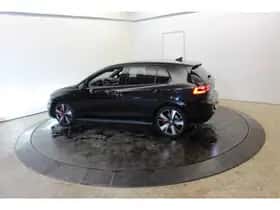 Volkswagen Golf (2022) thumbnail 23