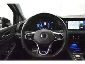 Volkswagen Golf (2022) thumbnail 35