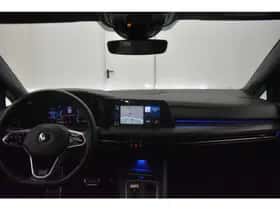 Volkswagen Golf (2022) thumbnail 36