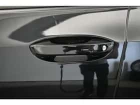 Volkswagen Golf (2022) thumbnail 6