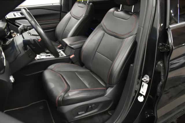 Ford Explorer (2022) thumbnail 5