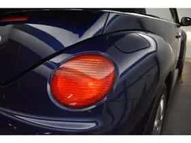 Volkswagen Beetle (2004) thumbnail 13
