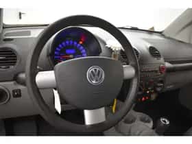 Volkswagen Beetle (2004) thumbnail 15
