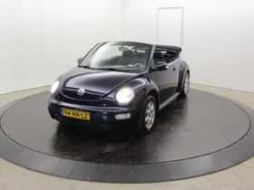 Volkswagen Beetle (2004) thumbnail 36