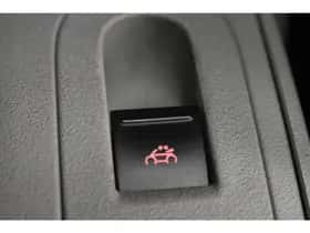 Volkswagen Beetle (2004) thumbnail 6