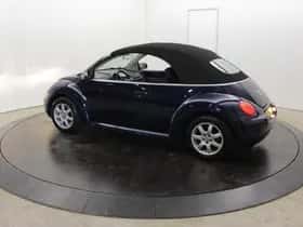 Volkswagen Beetle (2004) thumbnail 63