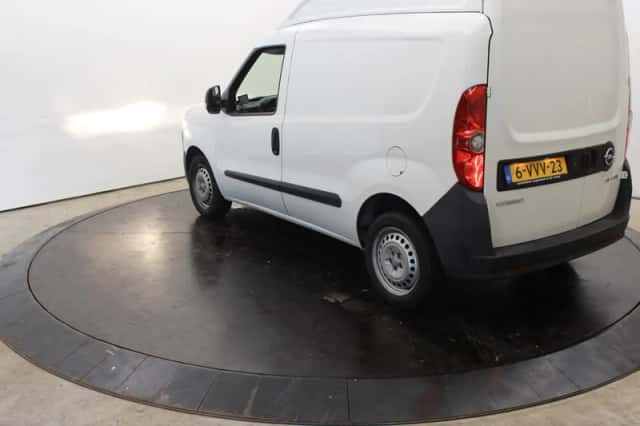 Opel Combo (2012) thumbnail 3