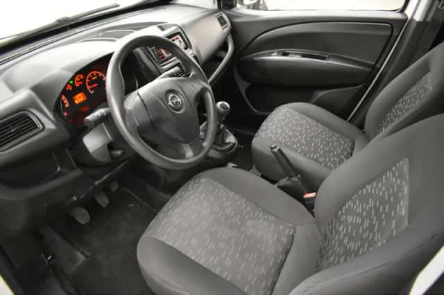 Opel Combo (2012) thumbnail 6