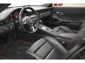 Porsche 911 (2017) thumbnail 2