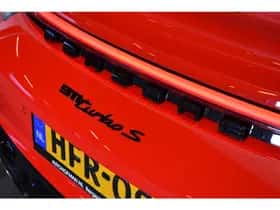 Porsche 911 (2022) thumbnail 9