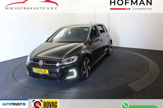 Volkswagen Golf (2020) thumbnail 1