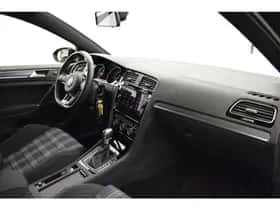 Volkswagen Golf (2020) thumbnail 33