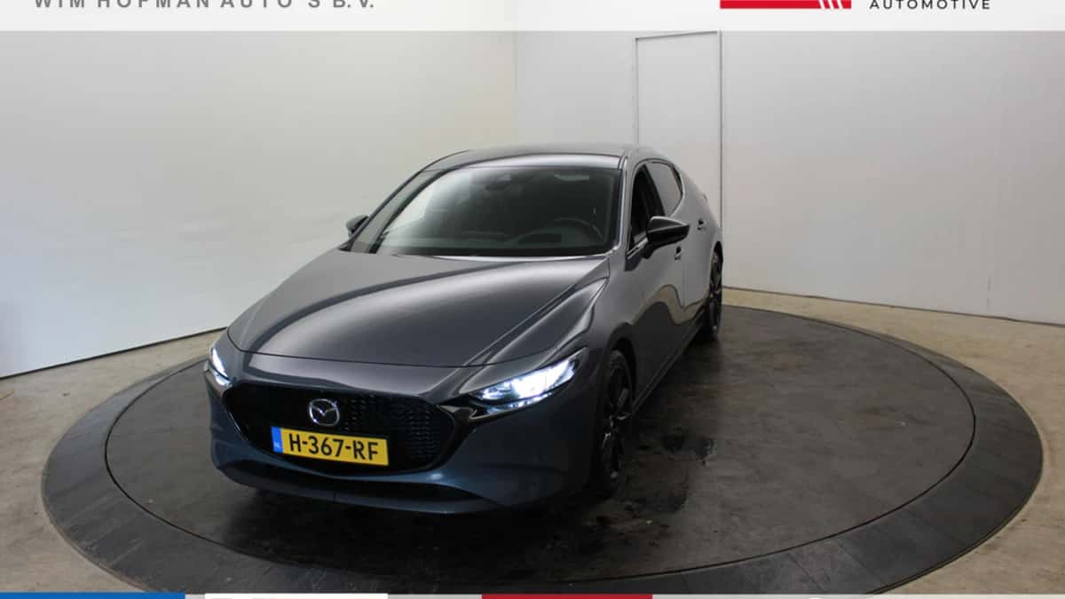 Mazda 3 — foto 1