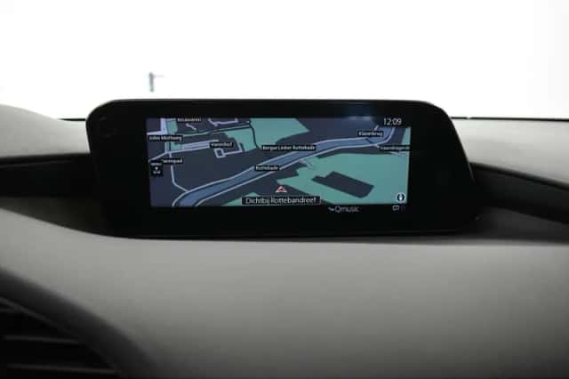 Mazda 3 (2020) thumbnail 5