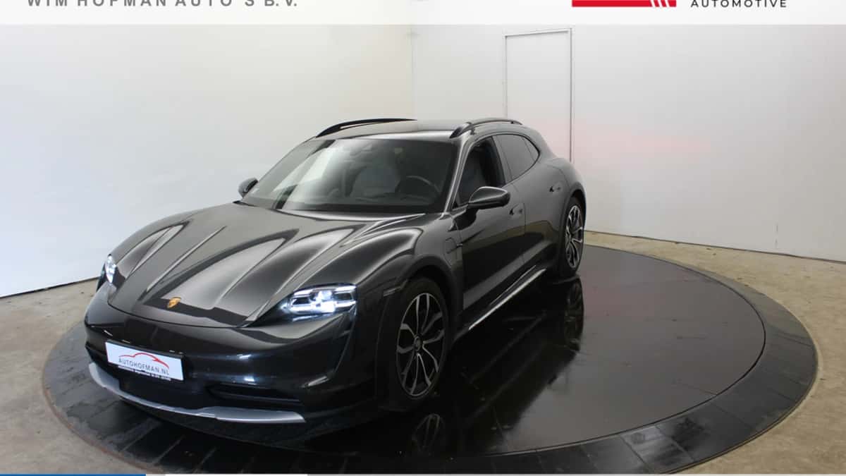 Porsche Taycan (2022) — foto 1