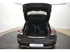 Porsche Taycan (2022) thumbnail 16