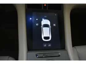 Porsche Taycan (2022) thumbnail 24