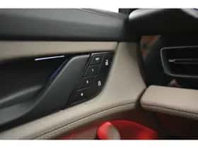 Porsche Taycan (2022) thumbnail 30