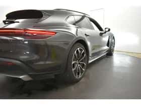 Porsche Taycan (2022) thumbnail 43