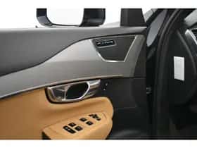 Volvo XC90 thumbnail 27