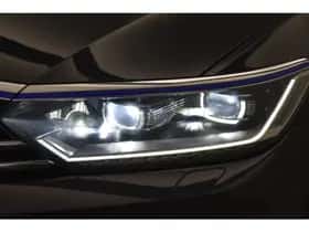 Volkswagen Passat (2016) thumbnail 15