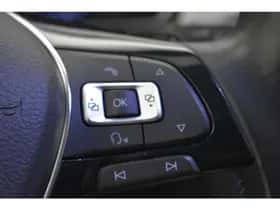 Volkswagen Passat (2016) thumbnail 21