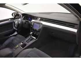 Volkswagen Passat (2016) thumbnail 40