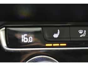 Volkswagen Passat (2016) thumbnail 5