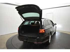 Volkswagen Passat (2016) thumbnail 44