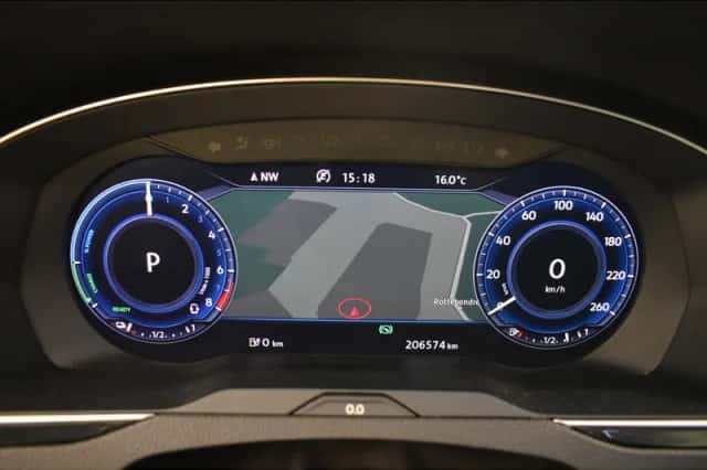 Volkswagen Passat (2016) thumbnail 6